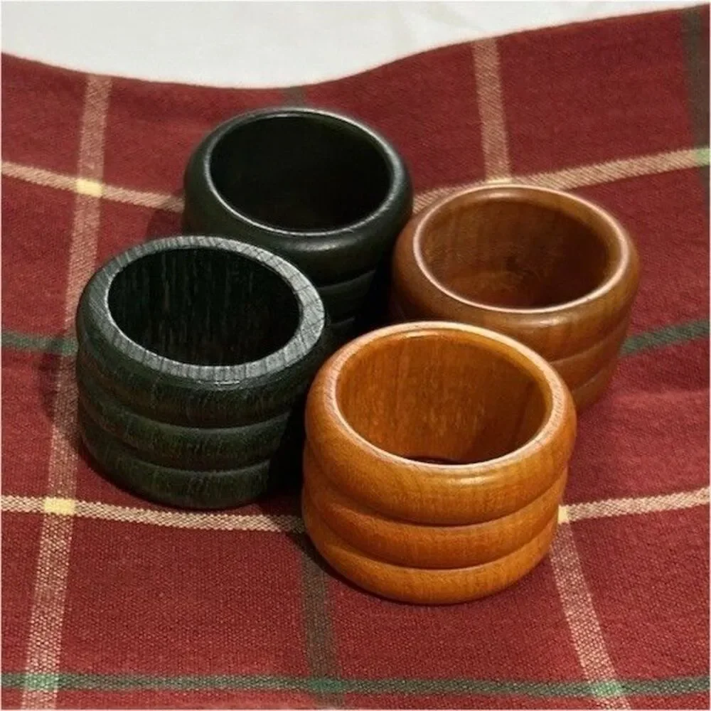 Set of 4 Reusable Square Cloth Napkins Red Green Beige Plaid & 4 Napkin Rings